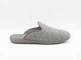 Descalza rizo gris