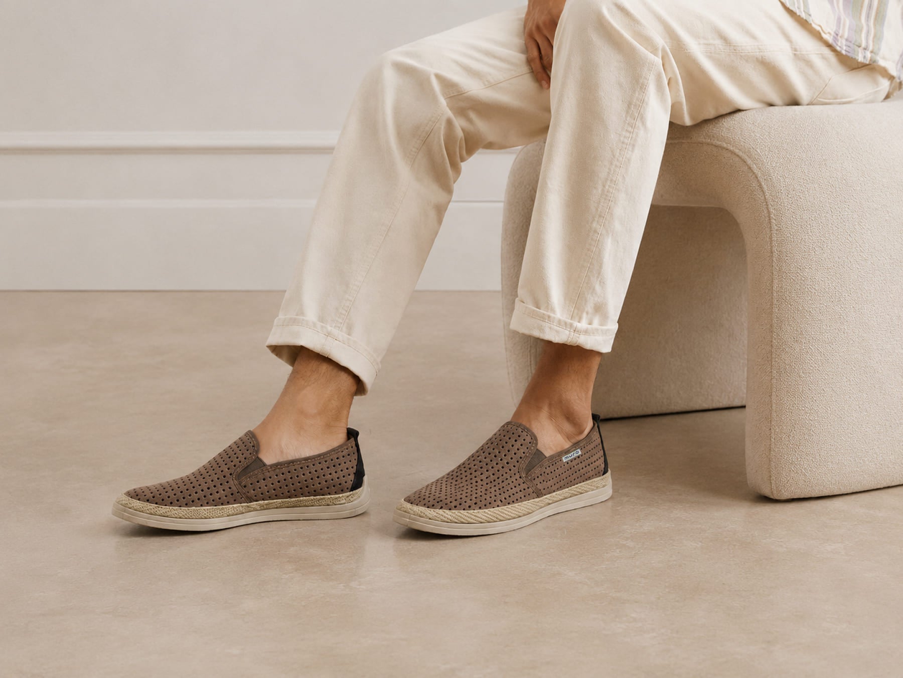Slip-on de suede picado tabaco - Garrido Muro